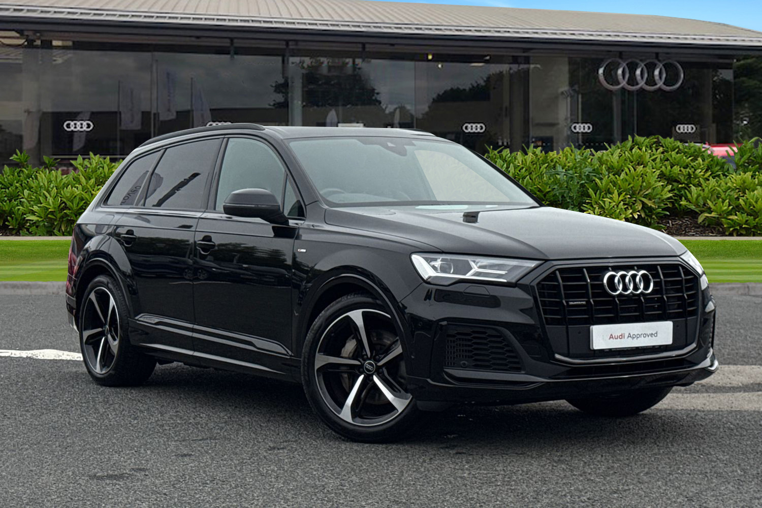 Main listing image - Audi Q7