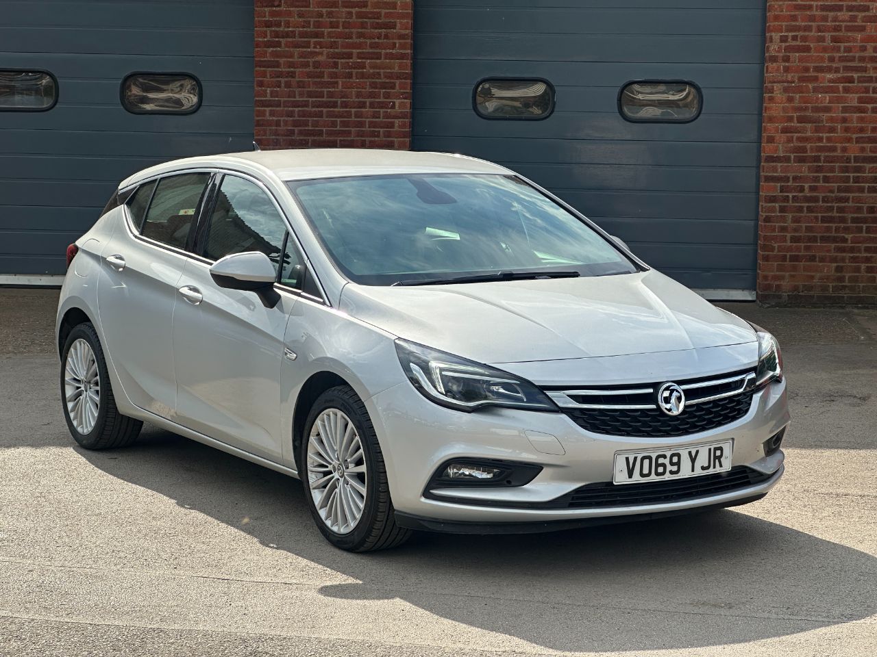 Main listing image - Vauxhall Astra