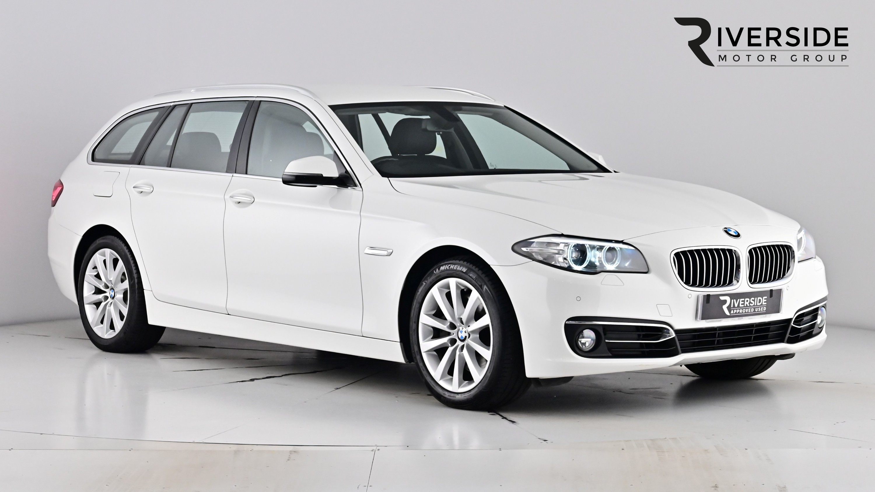 Main listing image - BMW 5 Series Touring