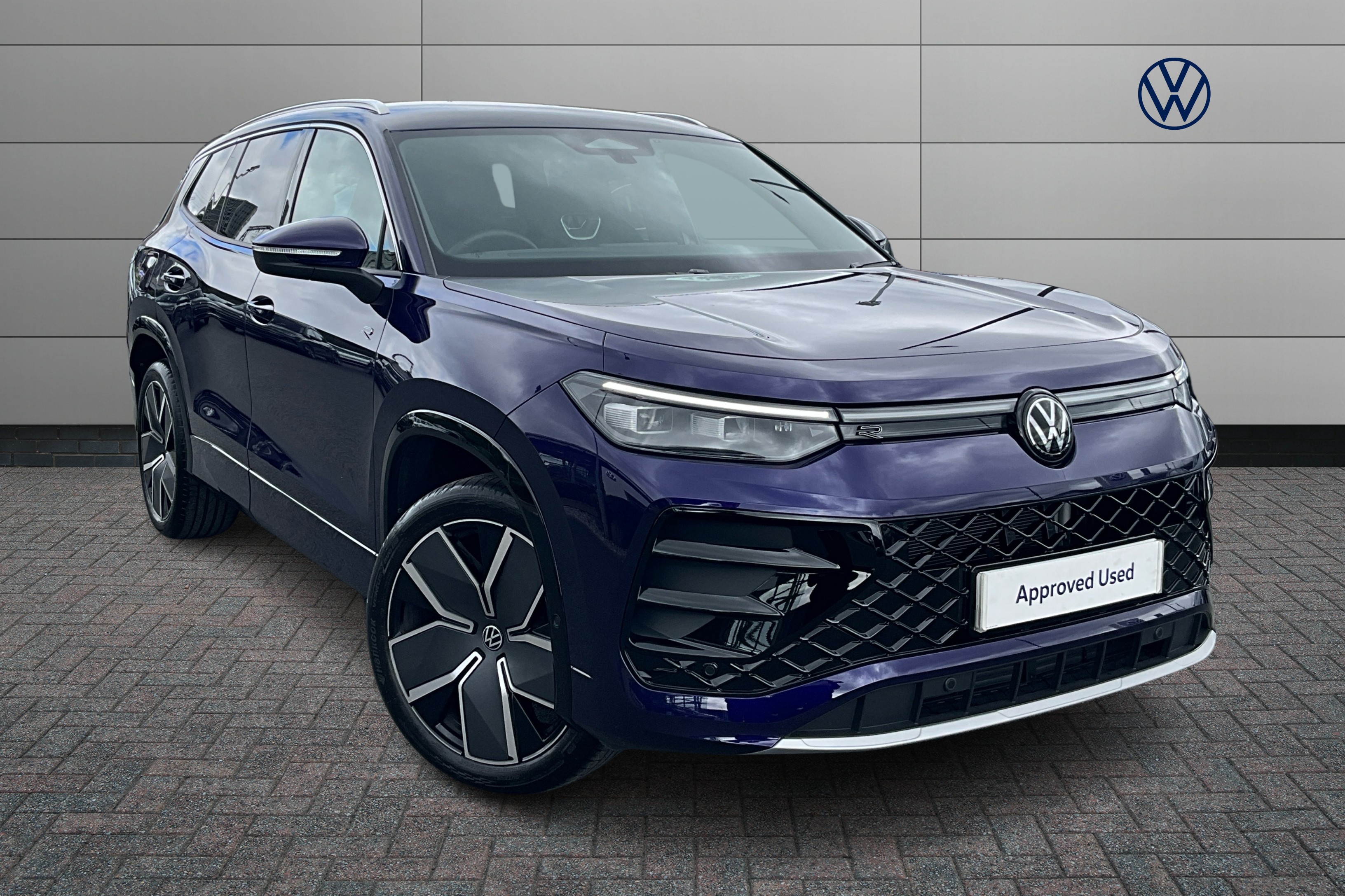 Main listing image - Volkswagen Tayron
