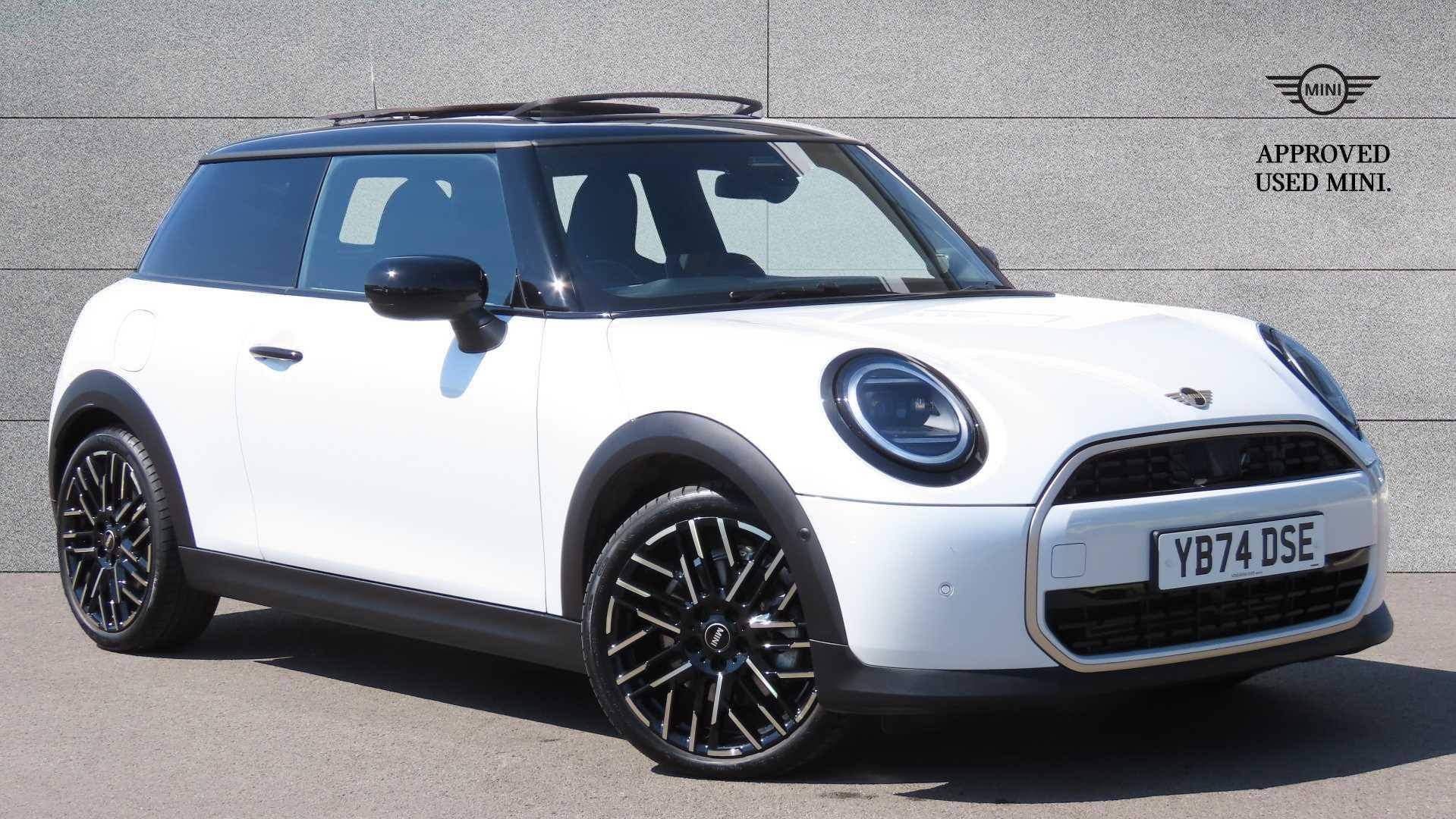 Main listing image - MINI Hatchback