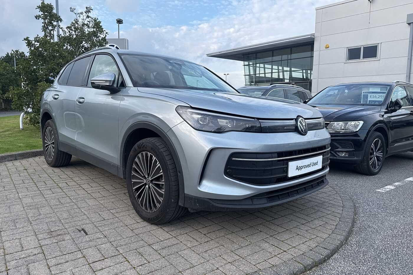 Main listing image - Volkswagen Tiguan