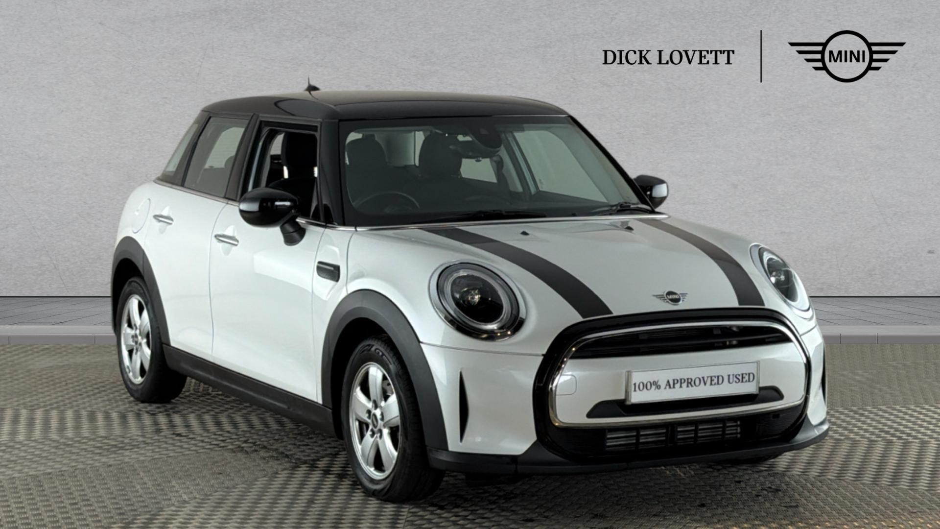 Main listing image - MINI Hatchback 5dr