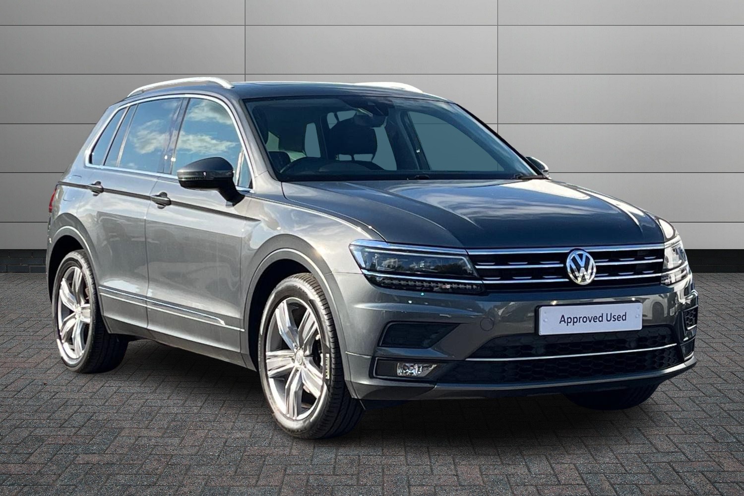 Main listing image - Volkswagen Tiguan