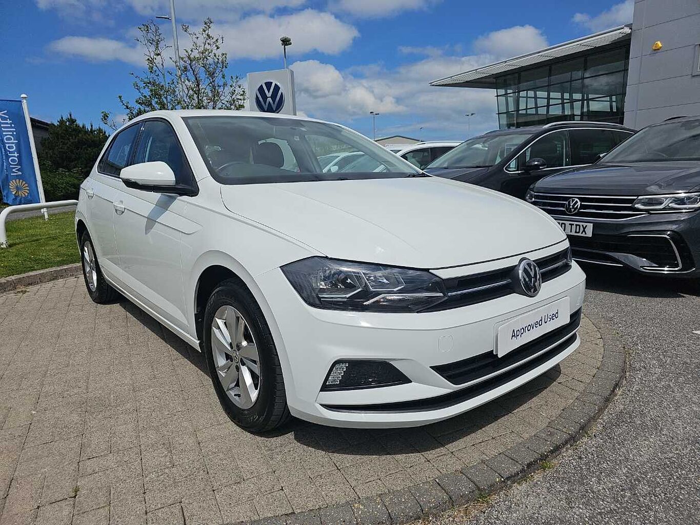 Main listing image - Volkswagen Polo