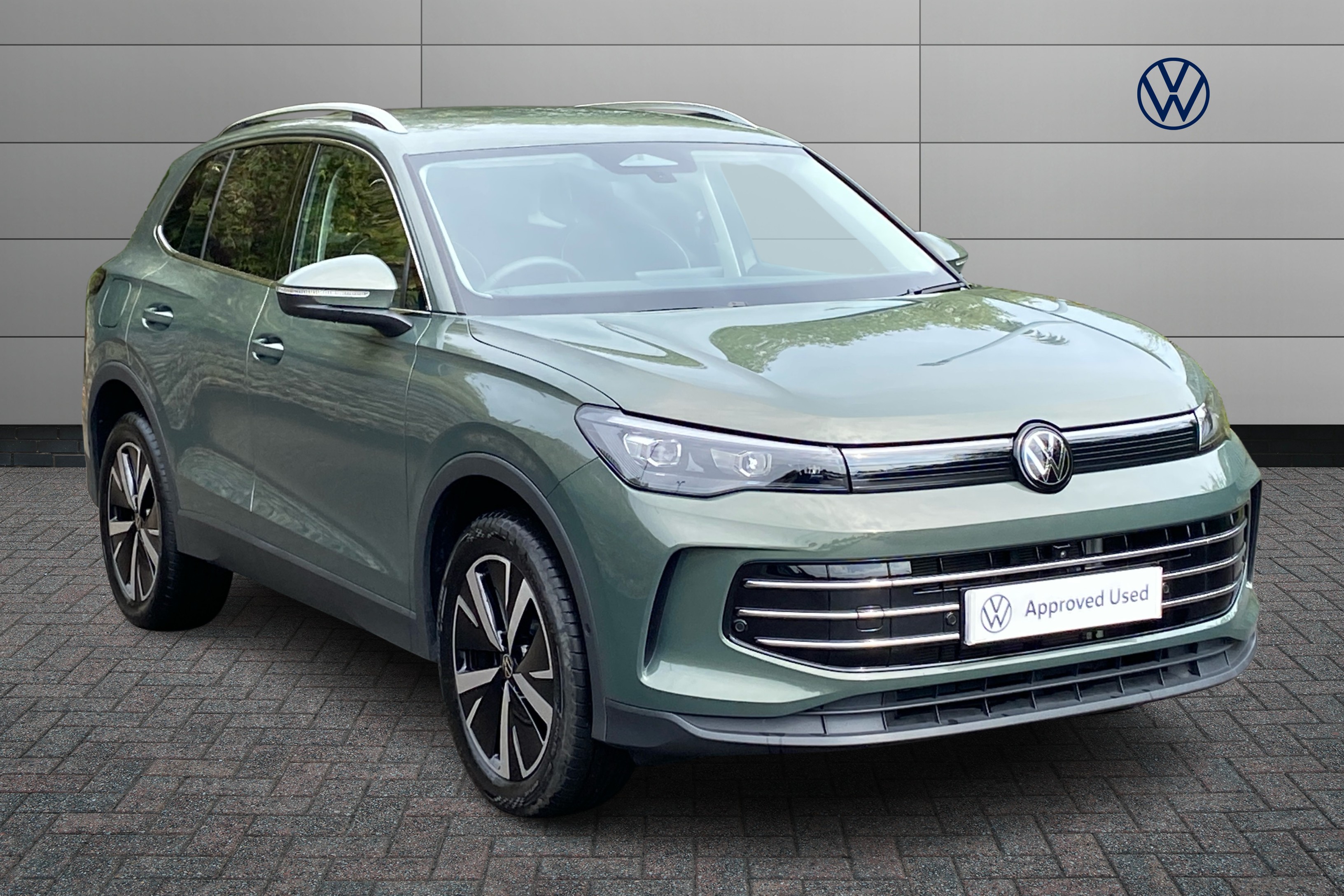 Main listing image - Volkswagen Tiguan