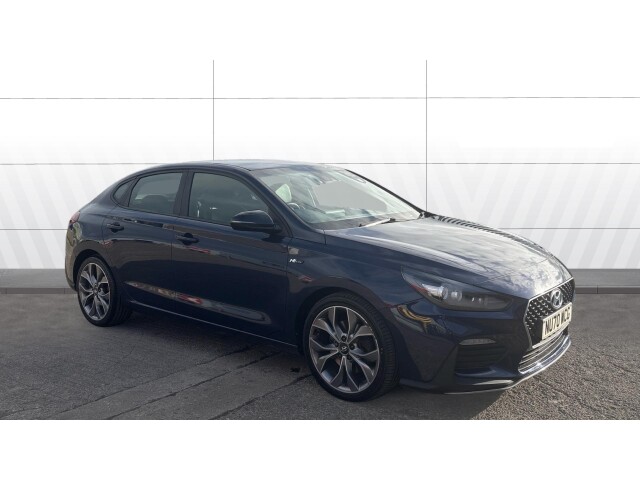 Main listing image - Hyundai i30 Fastback