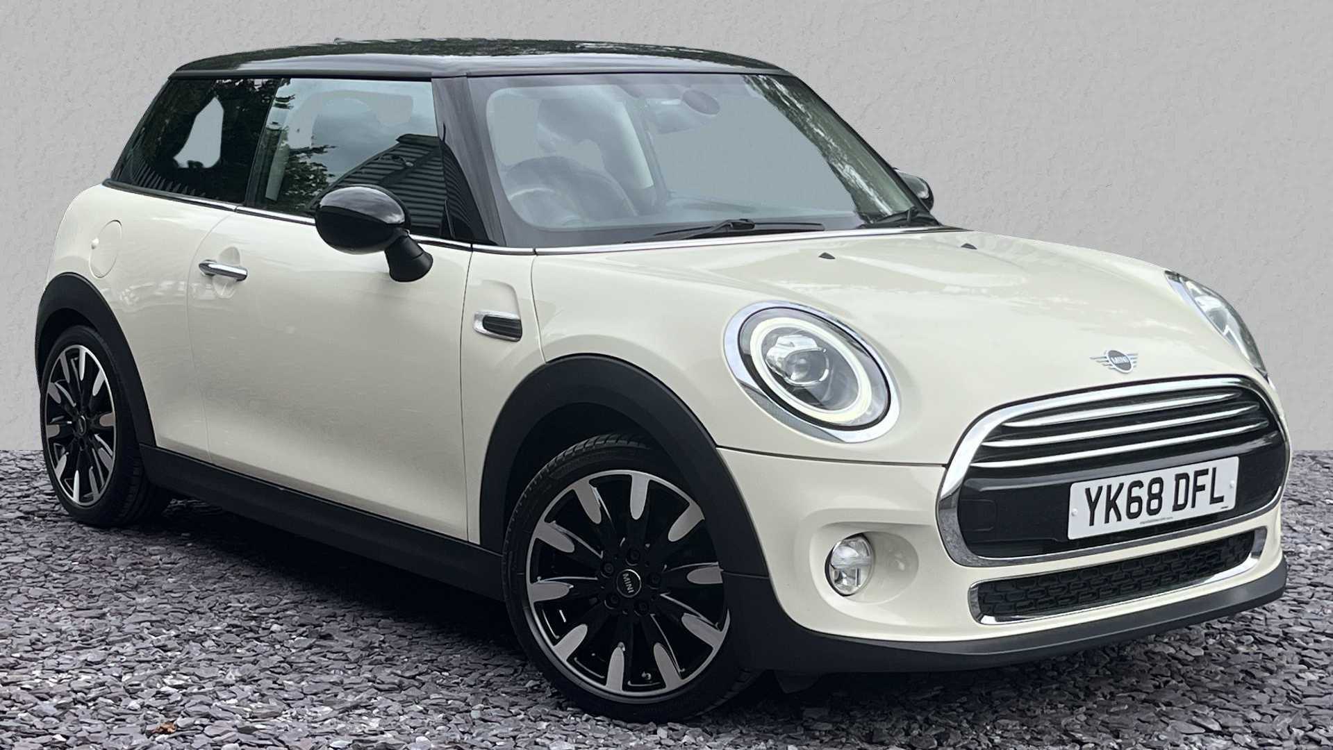 Main listing image - MINI Hatchback