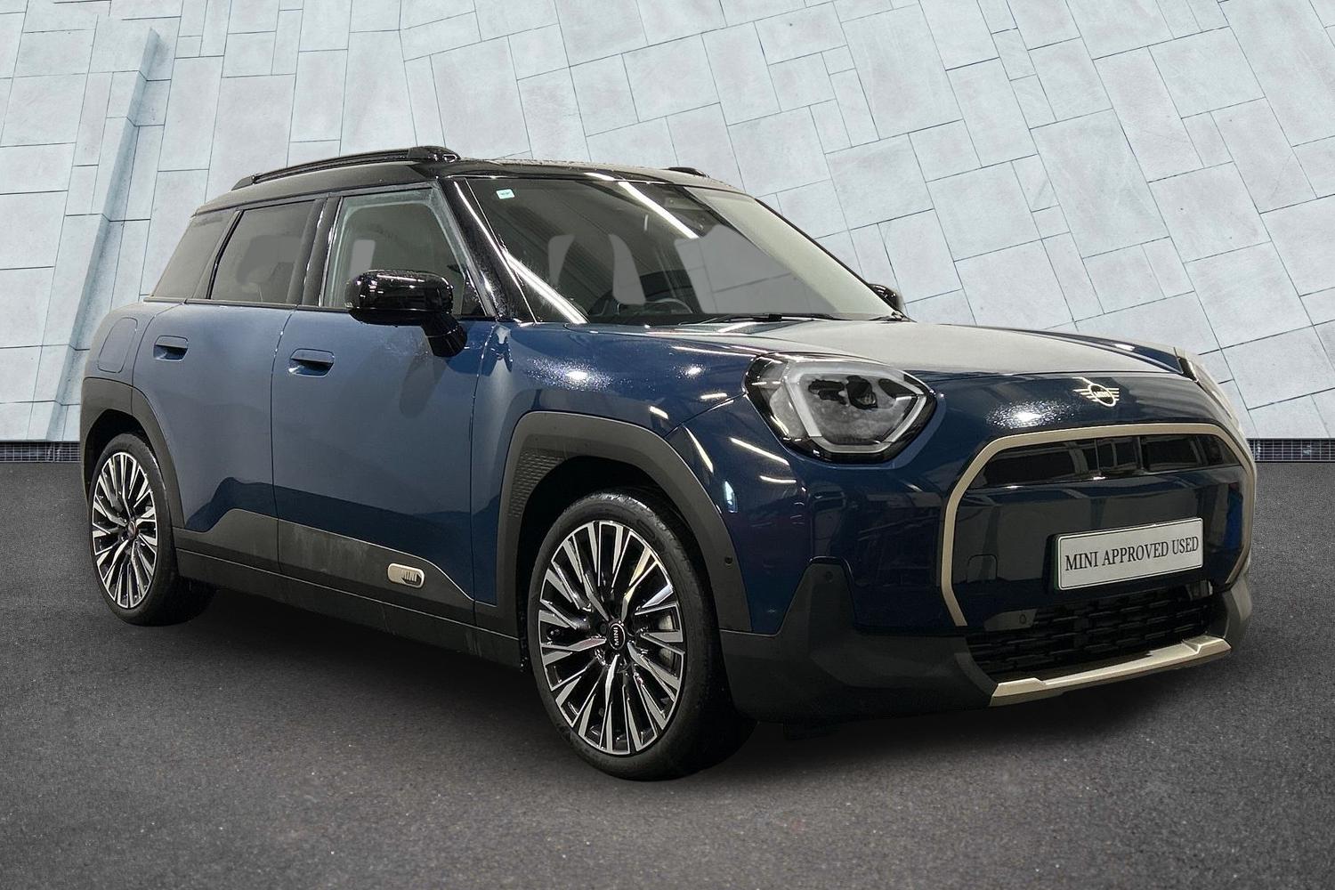 Main listing image - MINI Electric