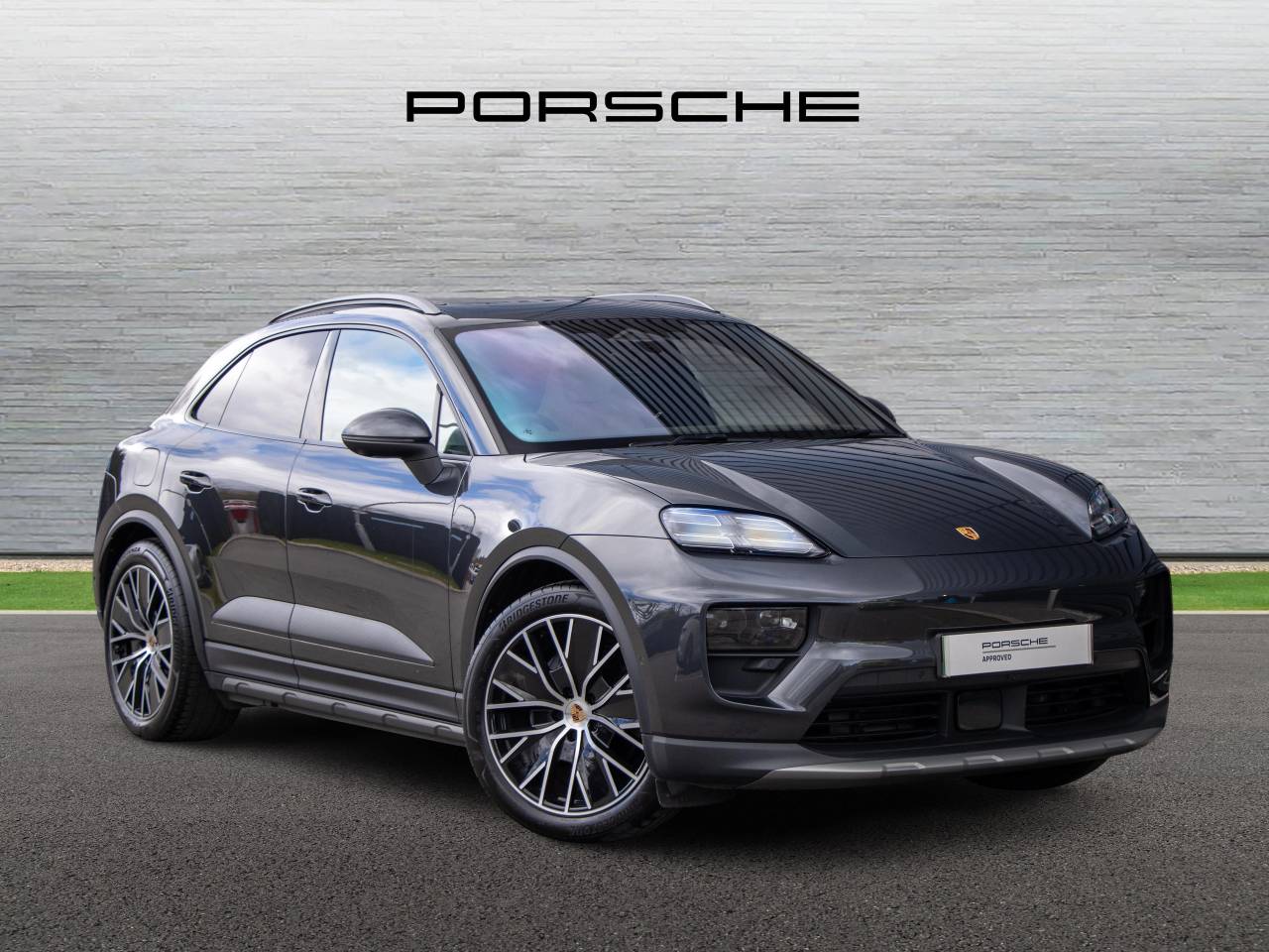 Main listing image - Porsche Macan