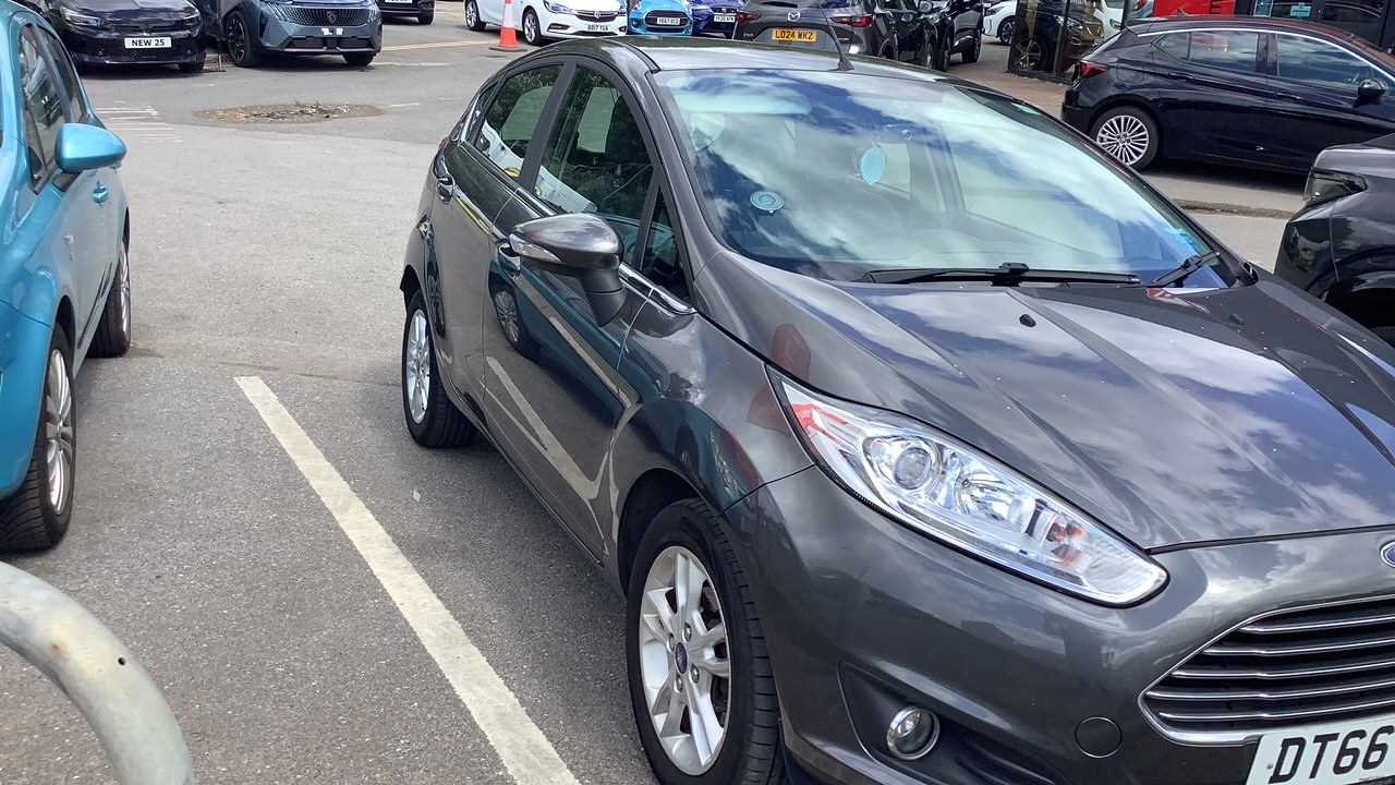 Main listing image - Ford Fiesta