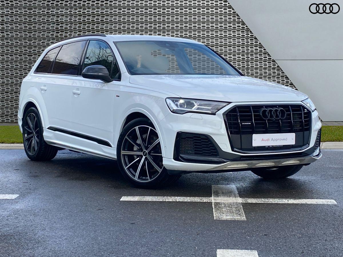 Main listing image - Audi Q7