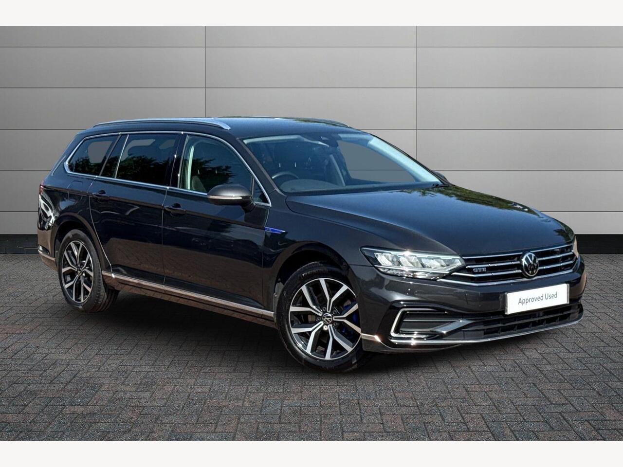 Main listing image - Volkswagen Passat GTE