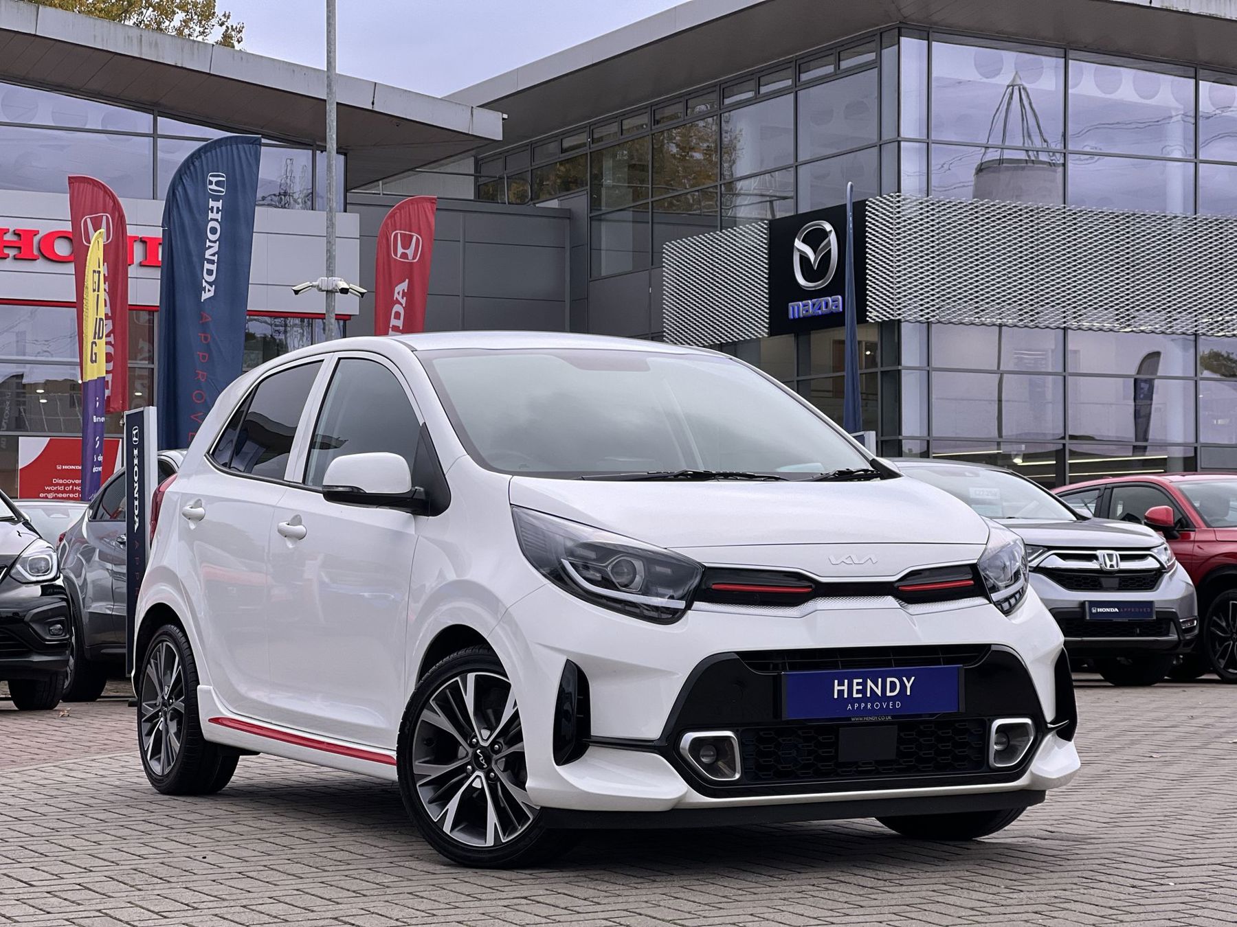 Main listing image - Kia Picanto