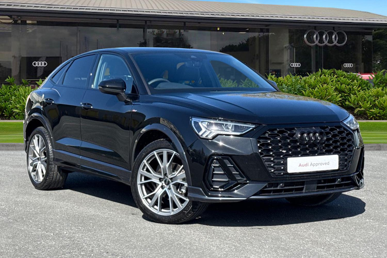 Main listing image - Audi Q3