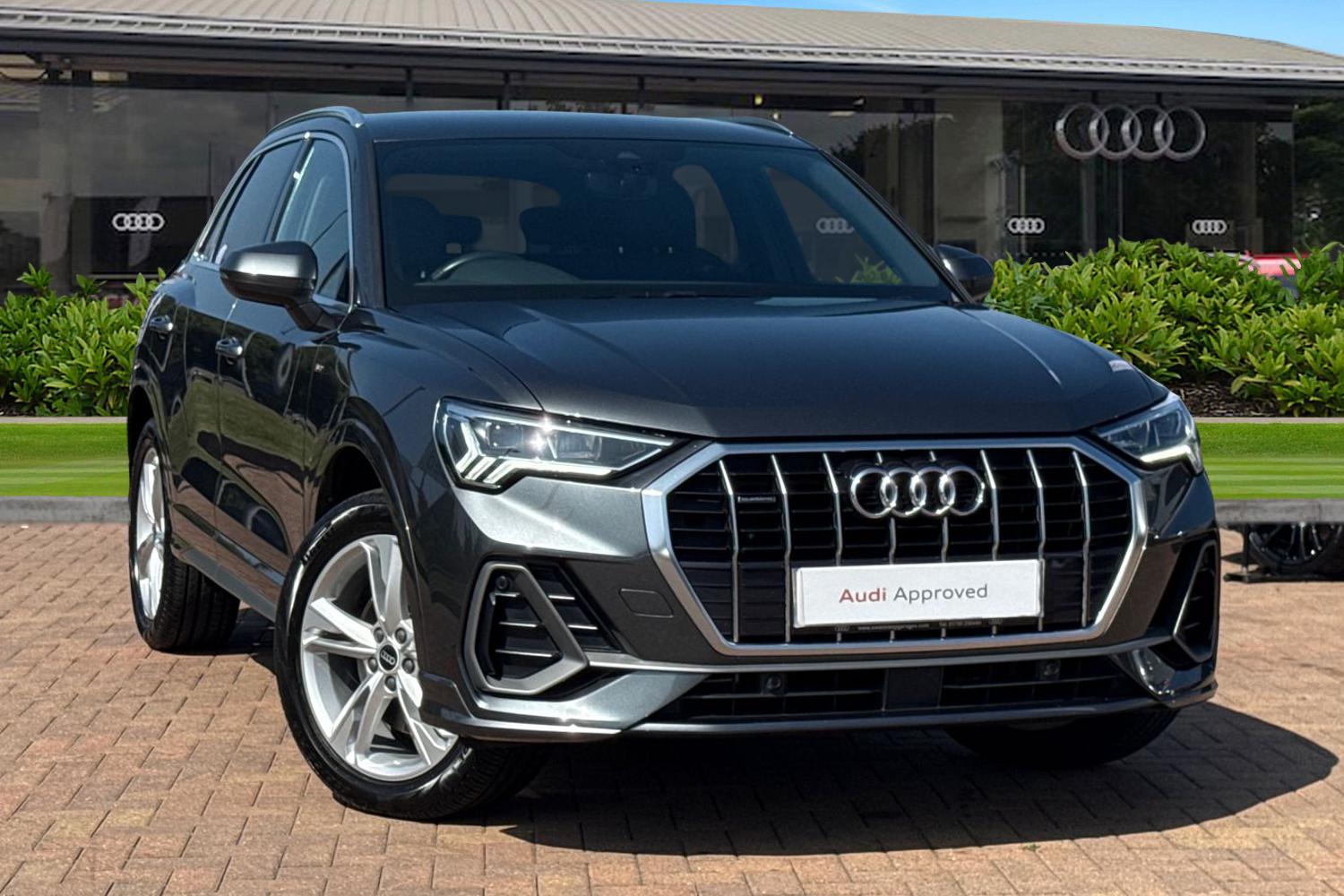 Main listing image - Audi Q3