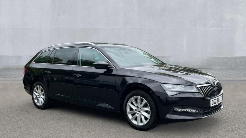 Main listing image - Skoda Superb Estate