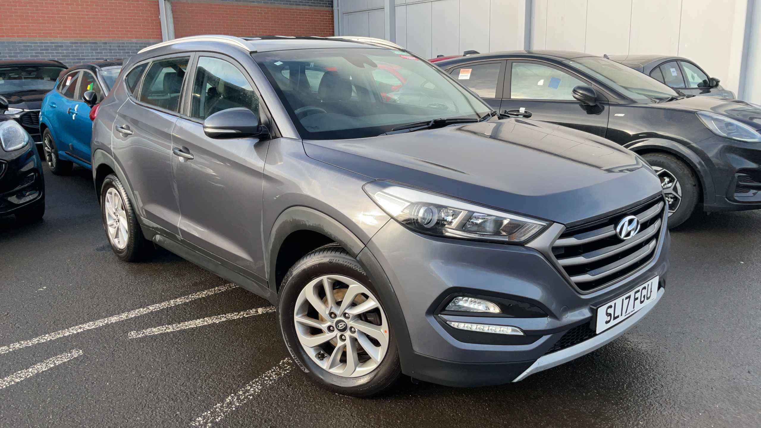 Main listing image - Hyundai Tucson