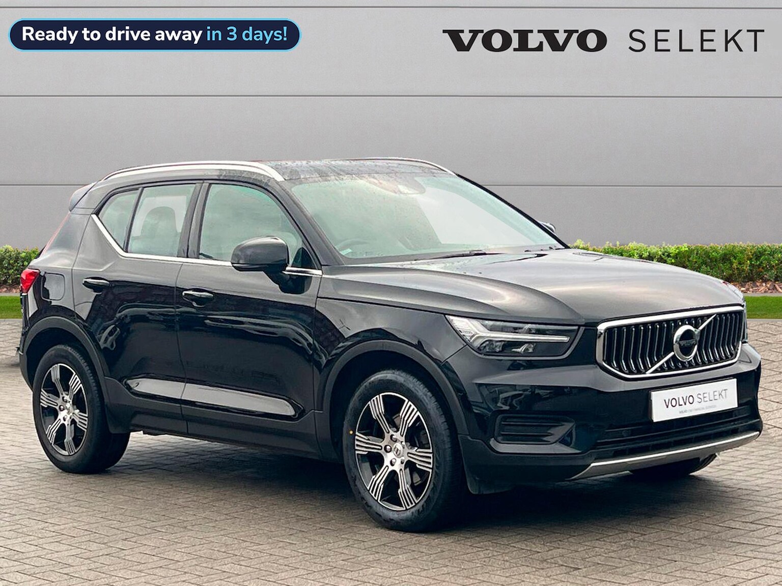 Main listing image - Volvo XC40