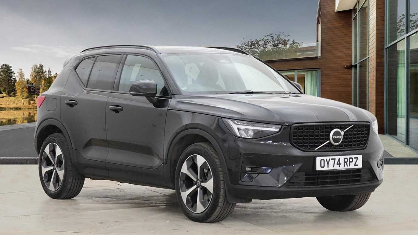 Main listing image - Volvo XC40