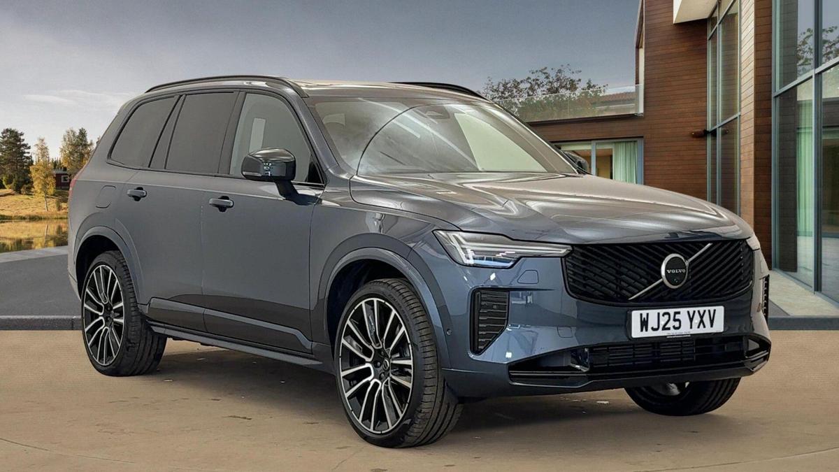 Main listing image - Volvo XC90