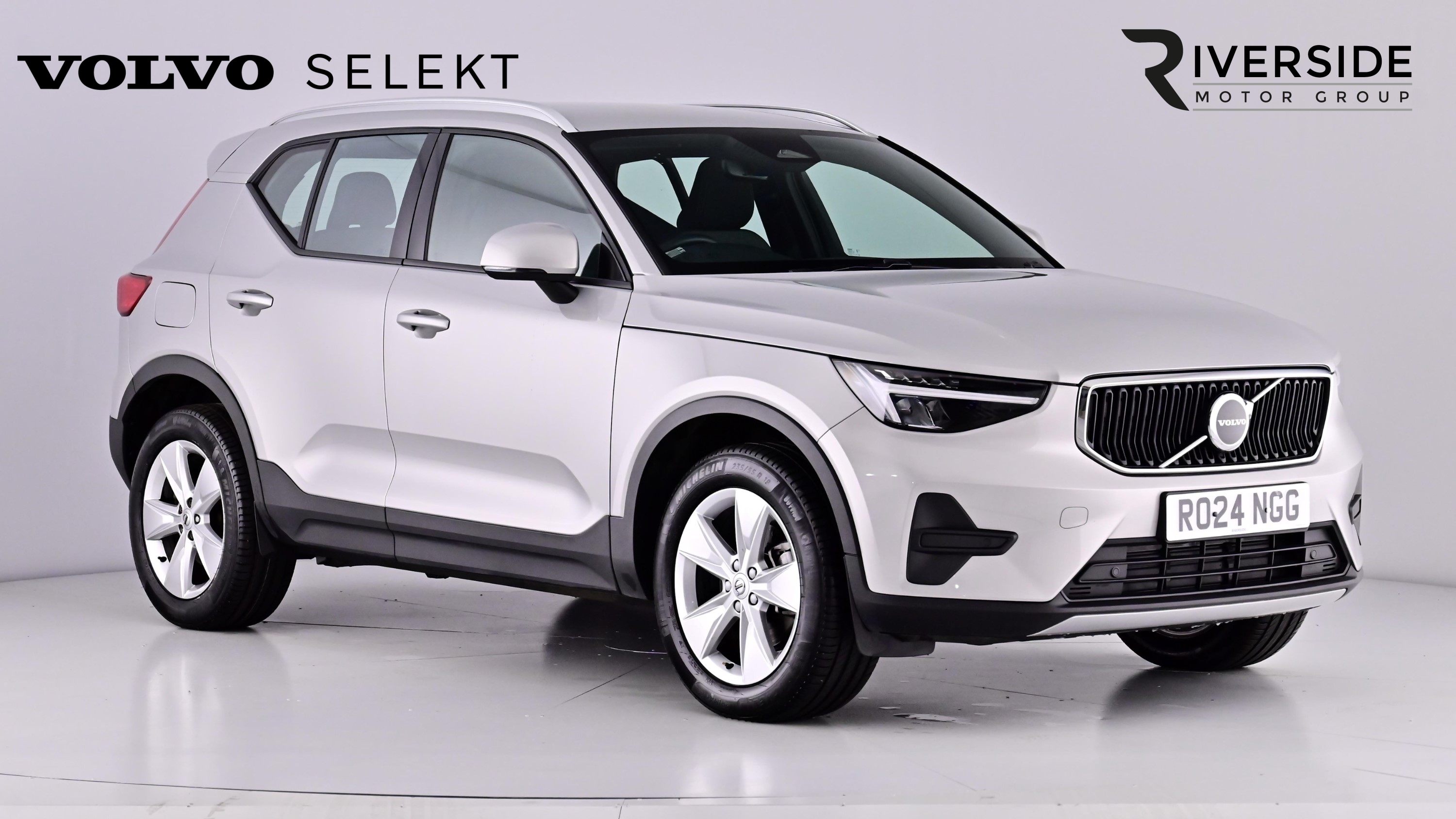 Main listing image - Volvo XC40