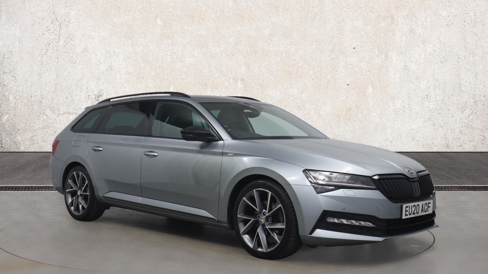 Main listing image - Skoda Superb Estate