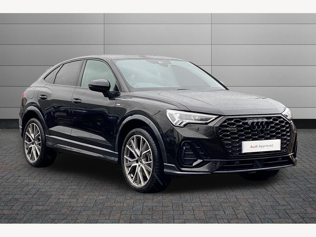 Main listing image - Audi Q3