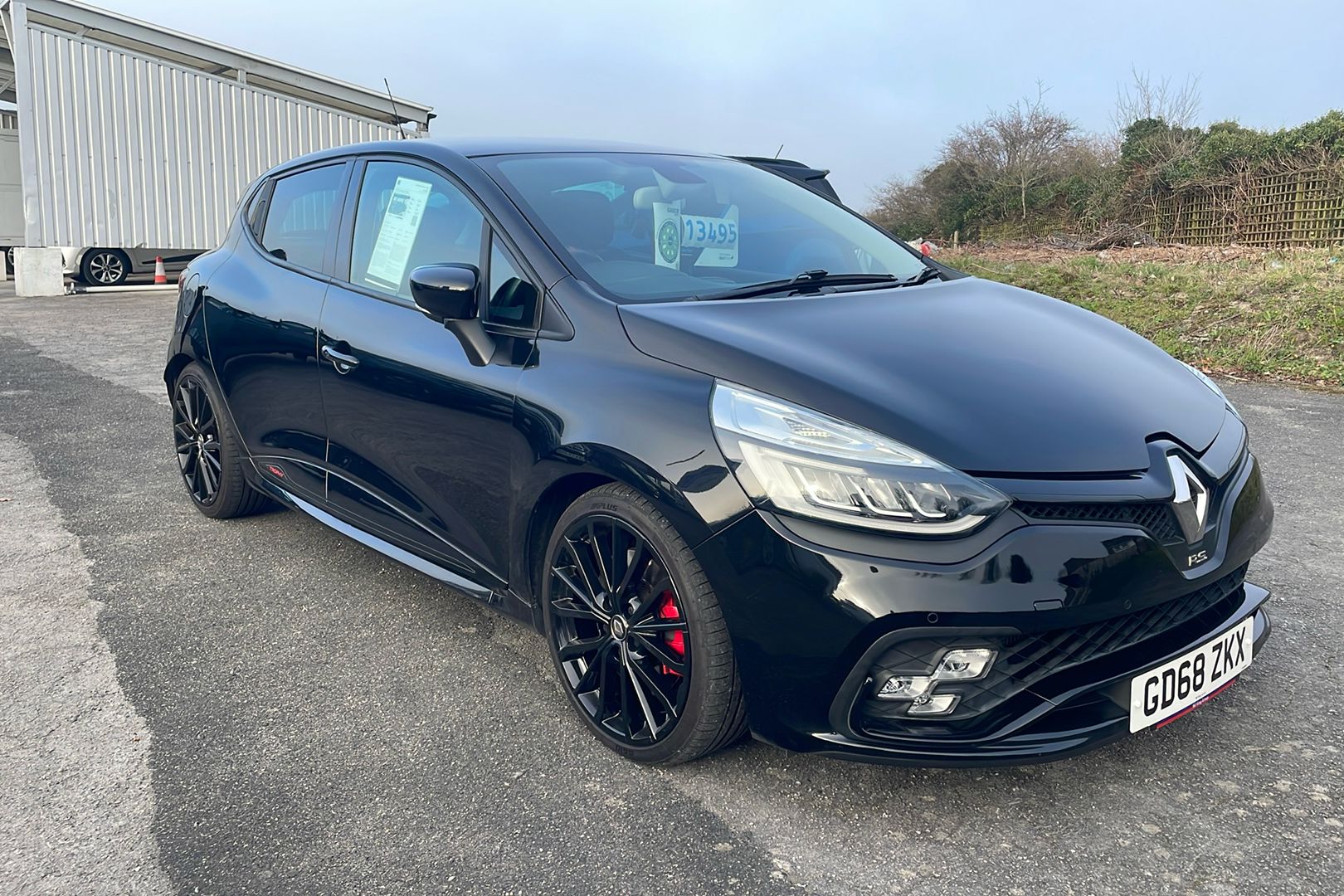 Main listing image - Renault Clio