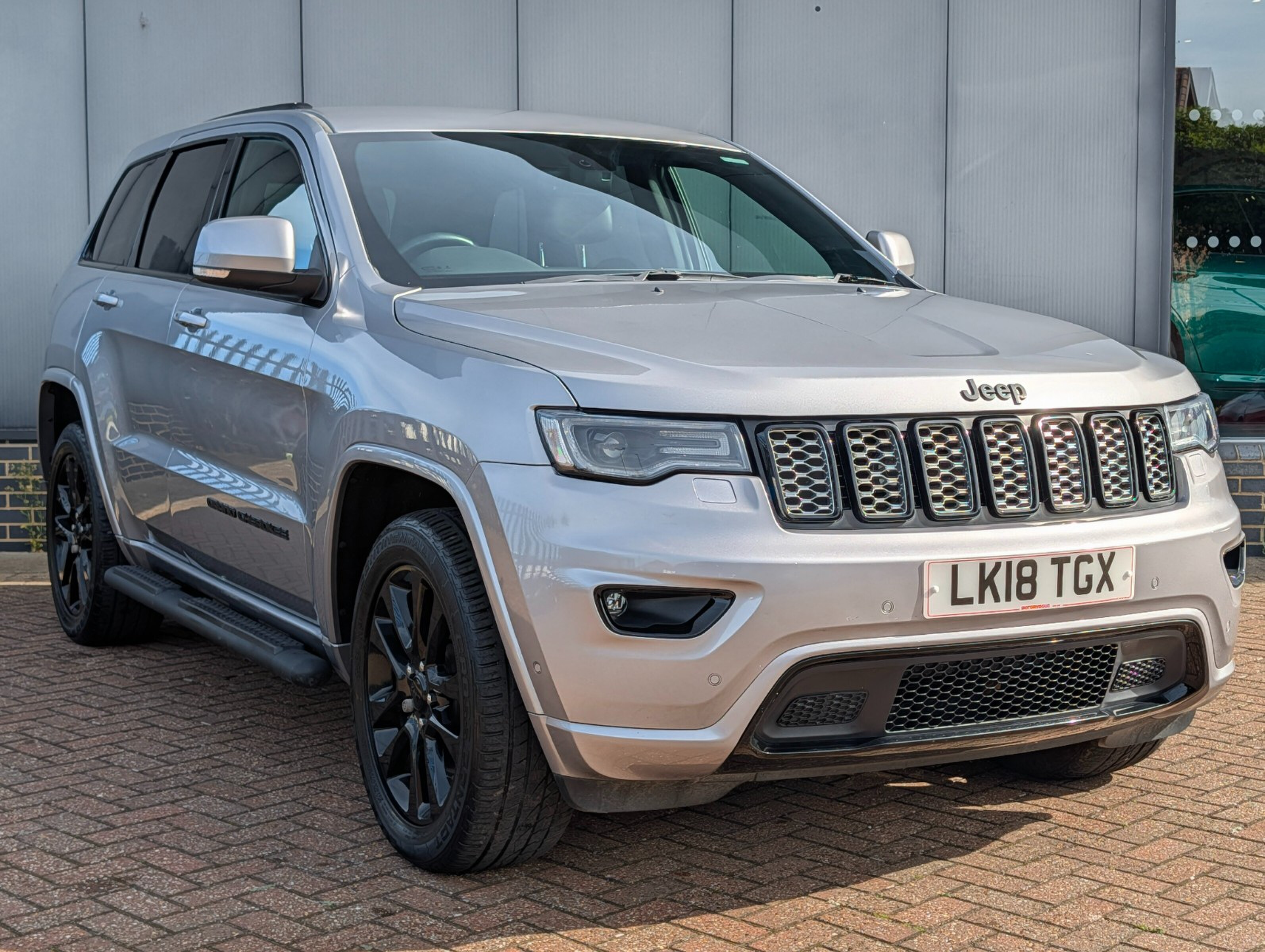 Main listing image - Jeep Grand Cherokee
