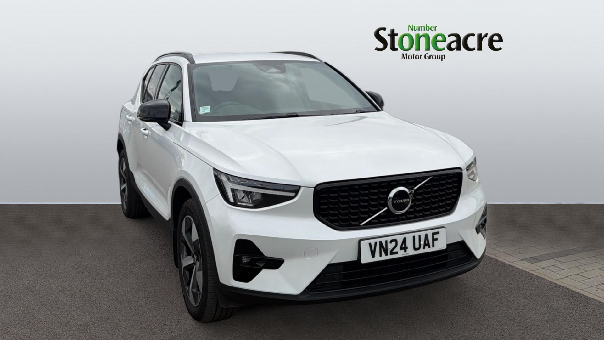 Main listing image - Volvo XC40