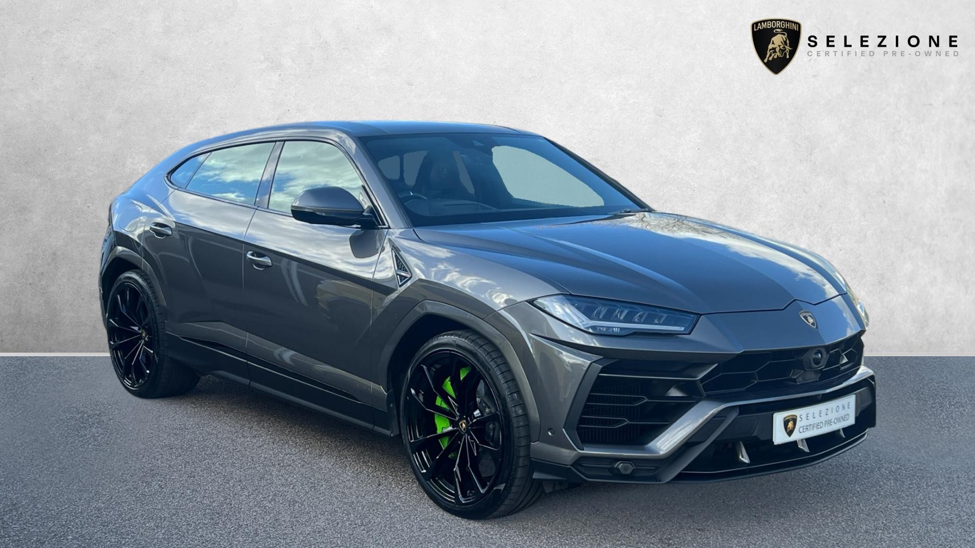 Main listing image - Lamborghini Urus
