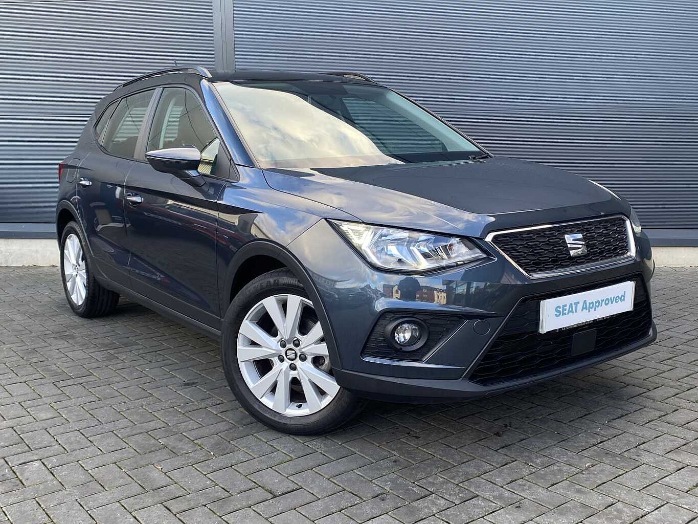 Main listing image - SEAT Arona