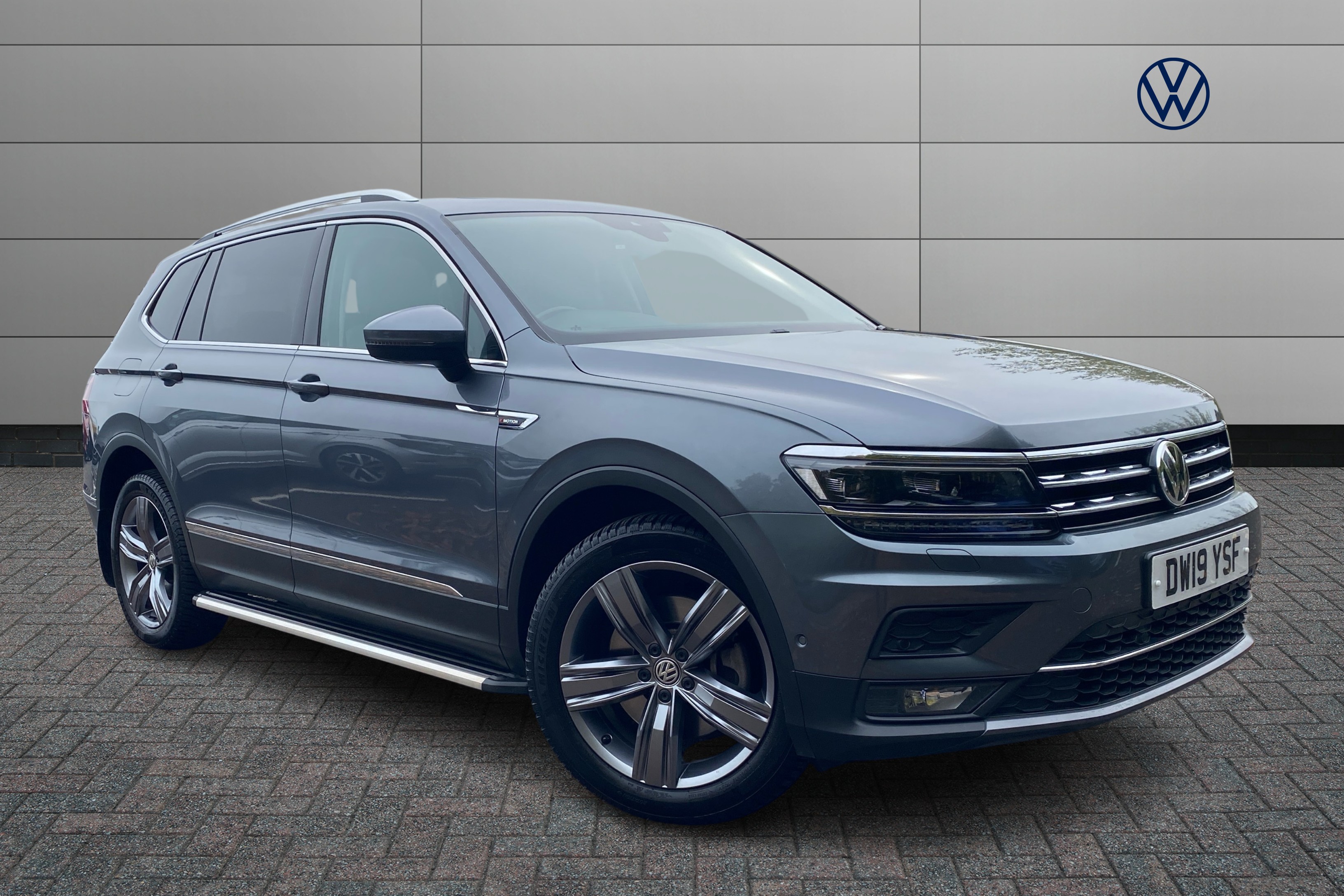Main listing image - Volkswagen Tiguan Allspace