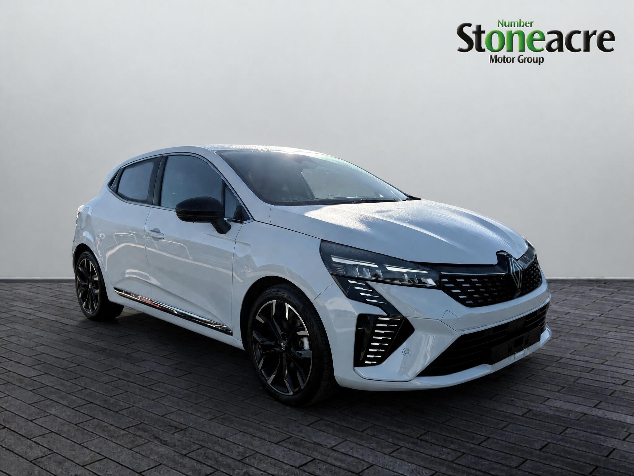 Main listing image - Renault Clio