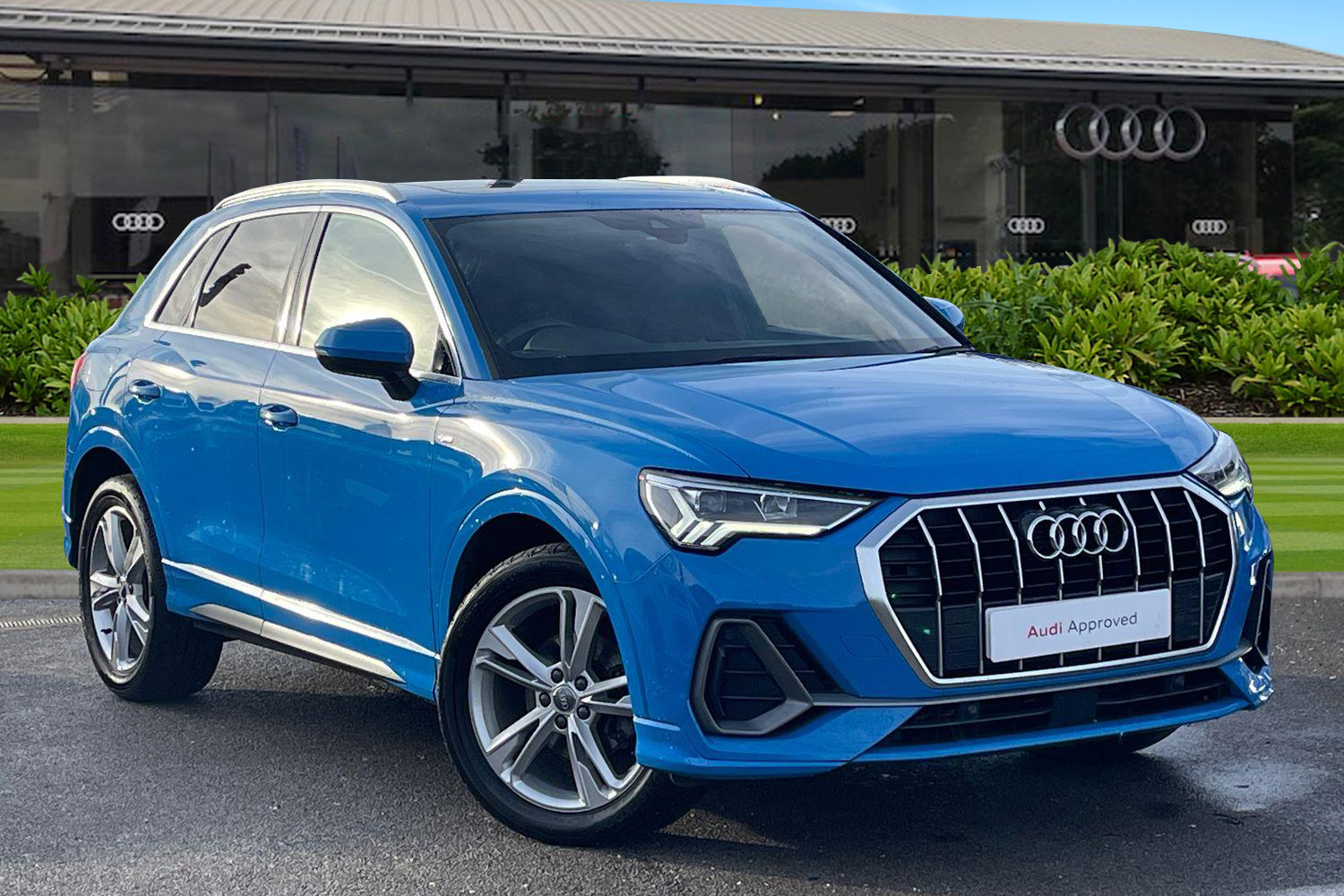 Main listing image - Audi Q3