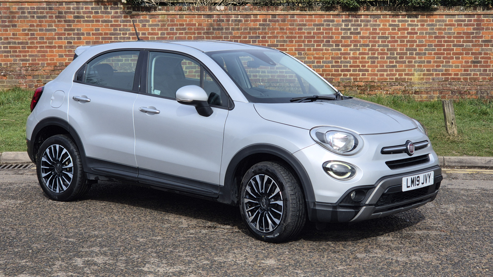 Main listing image - Fiat 500X