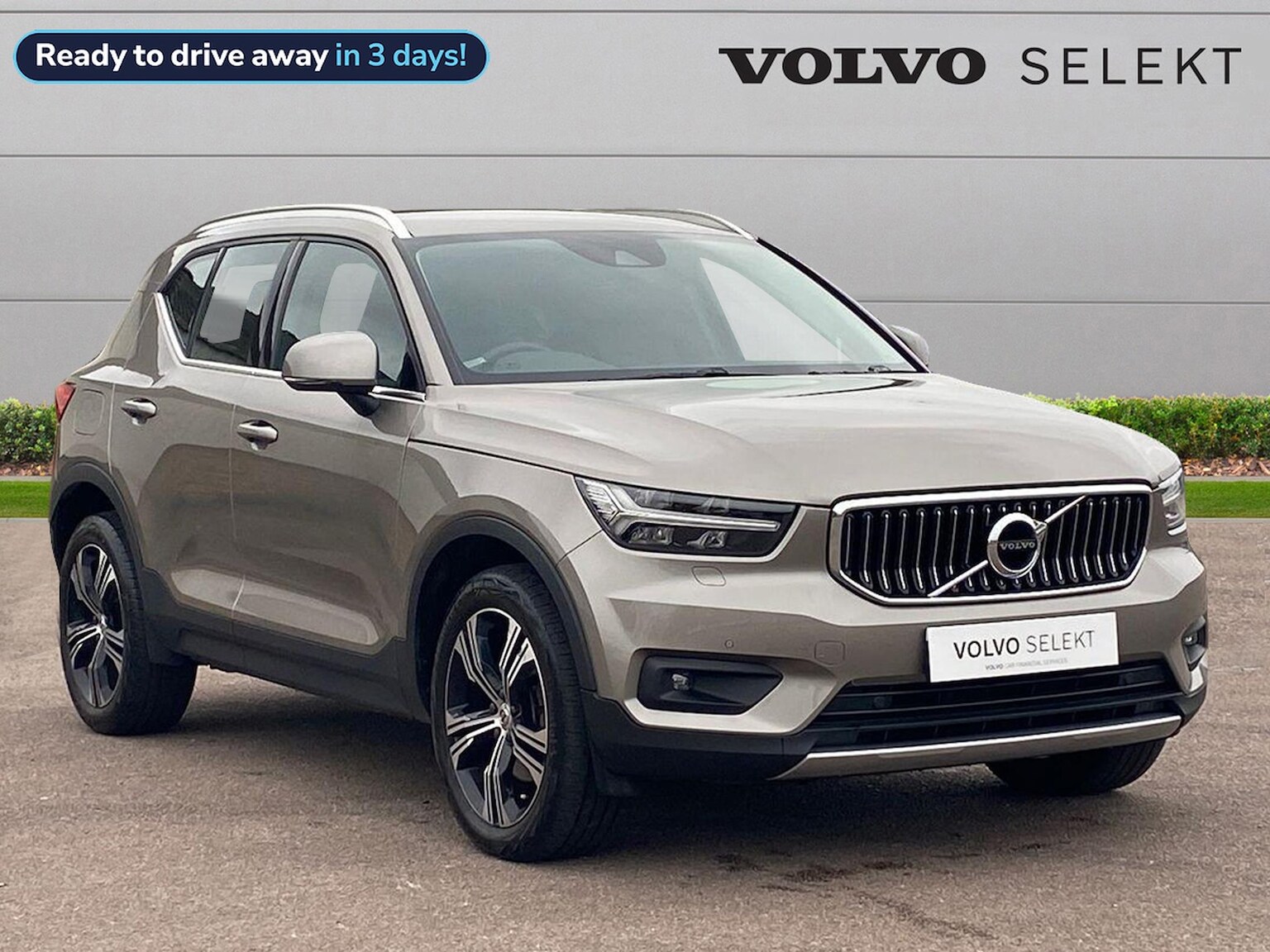 Main listing image - Volvo XC40