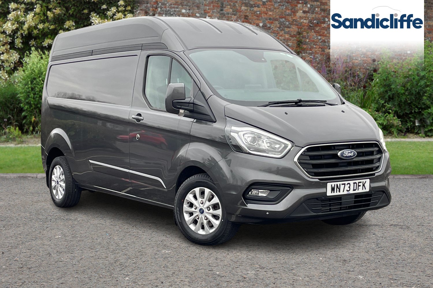 Main listing image - Ford Transit Custom