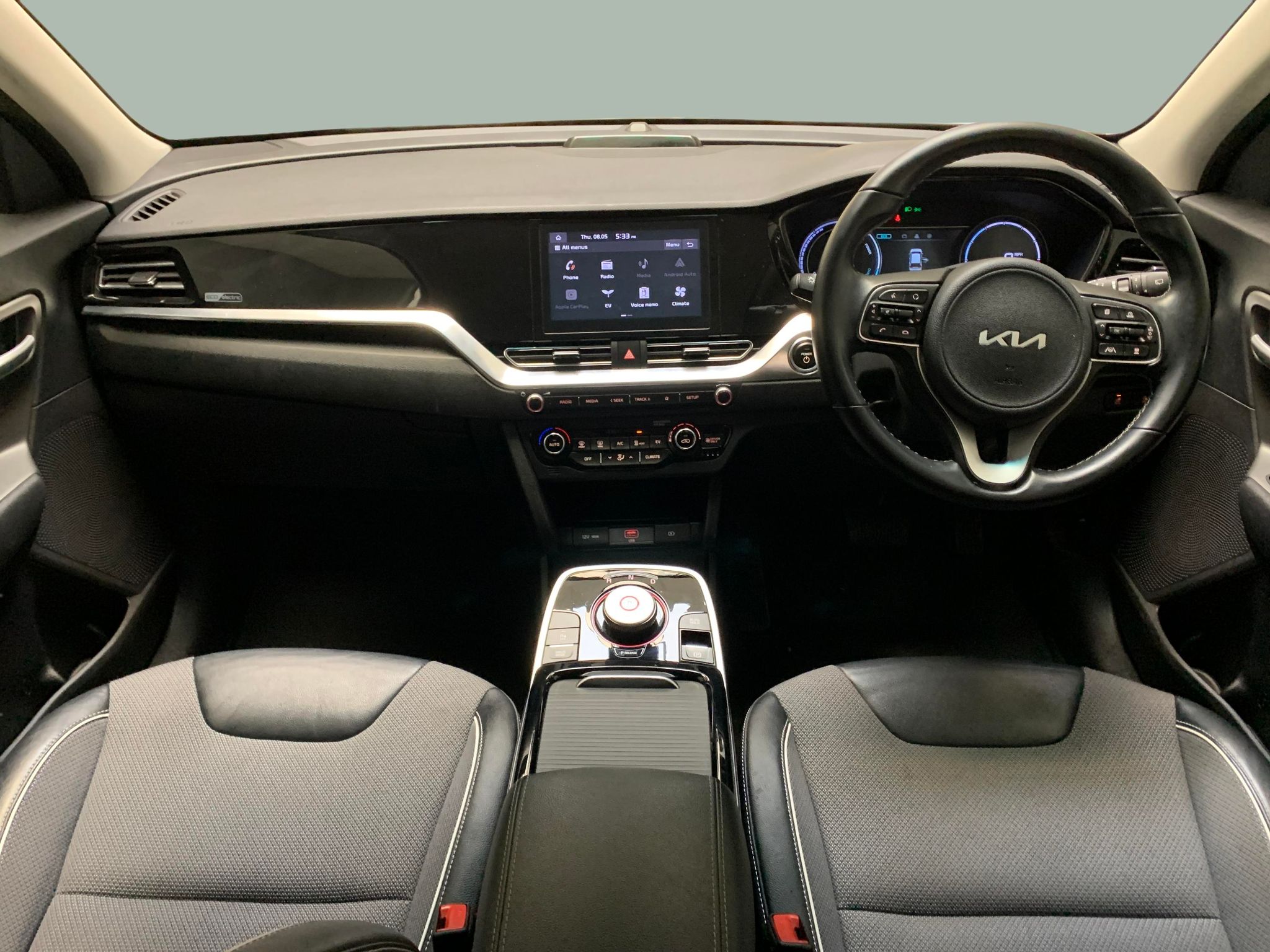 Main listing image - Kia e-Niro