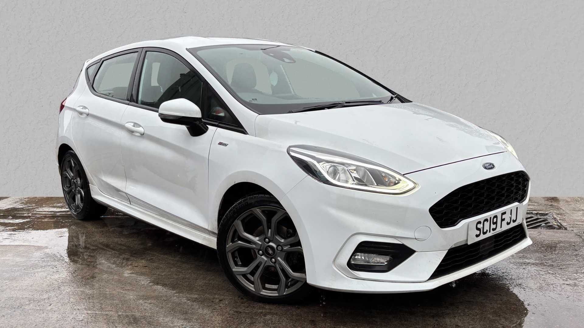 Main listing image - Ford Fiesta