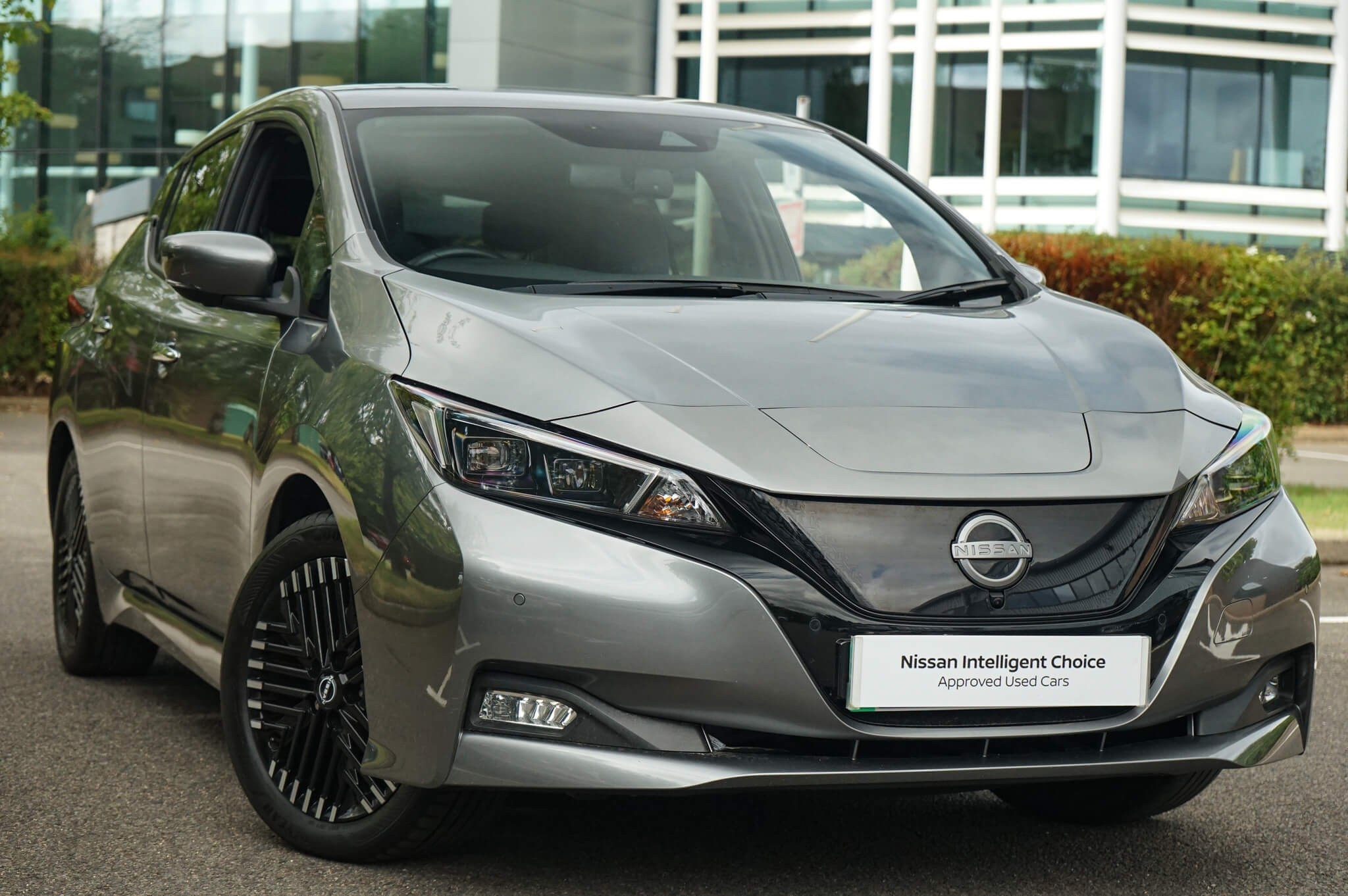 Main listing image - Nissan Leaf