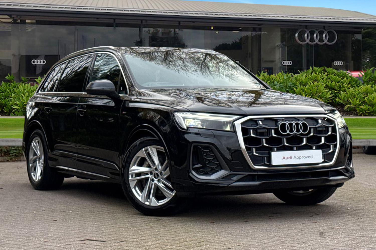Main listing image - Audi Q7