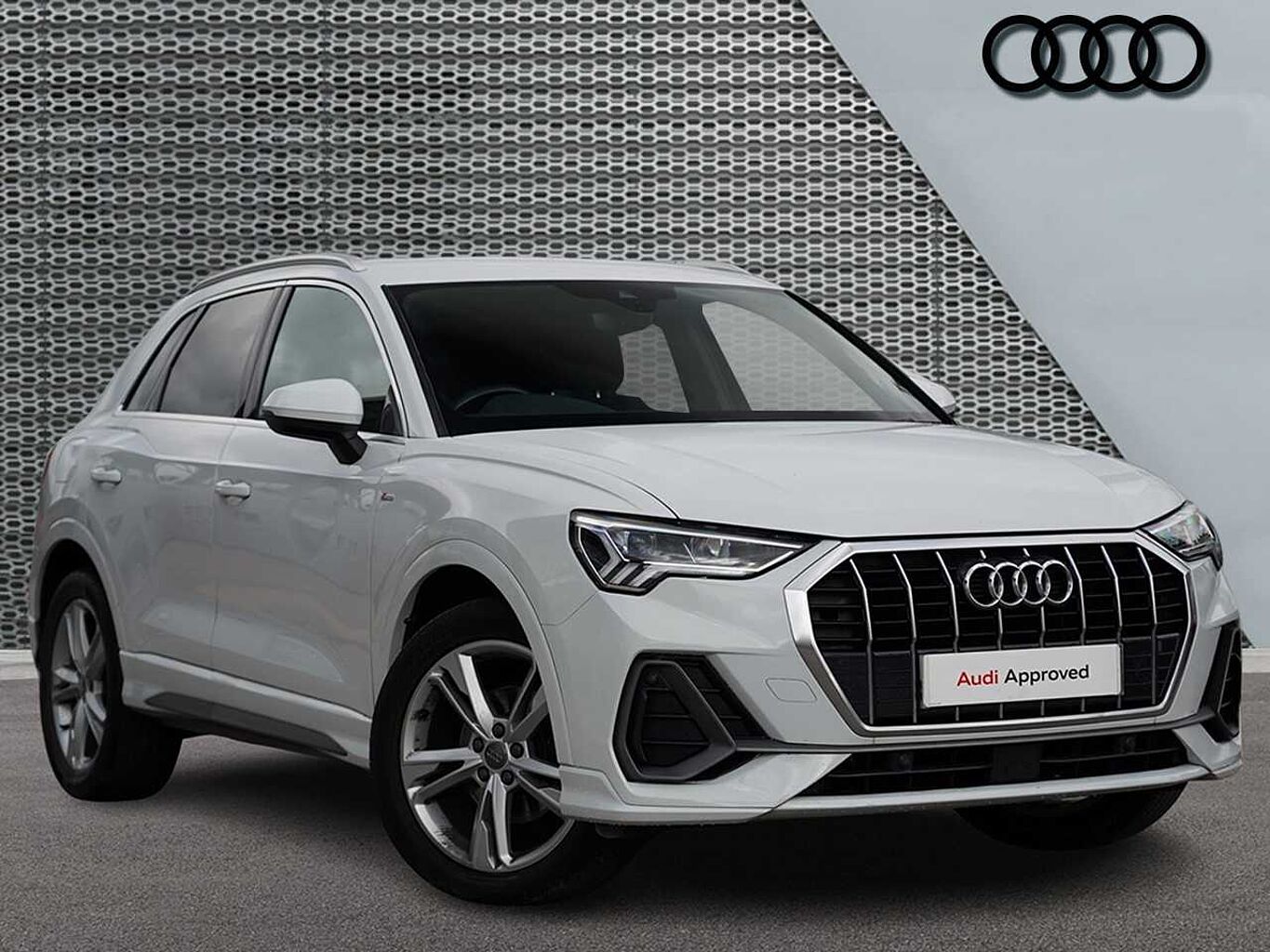 Main listing image - Audi Q3