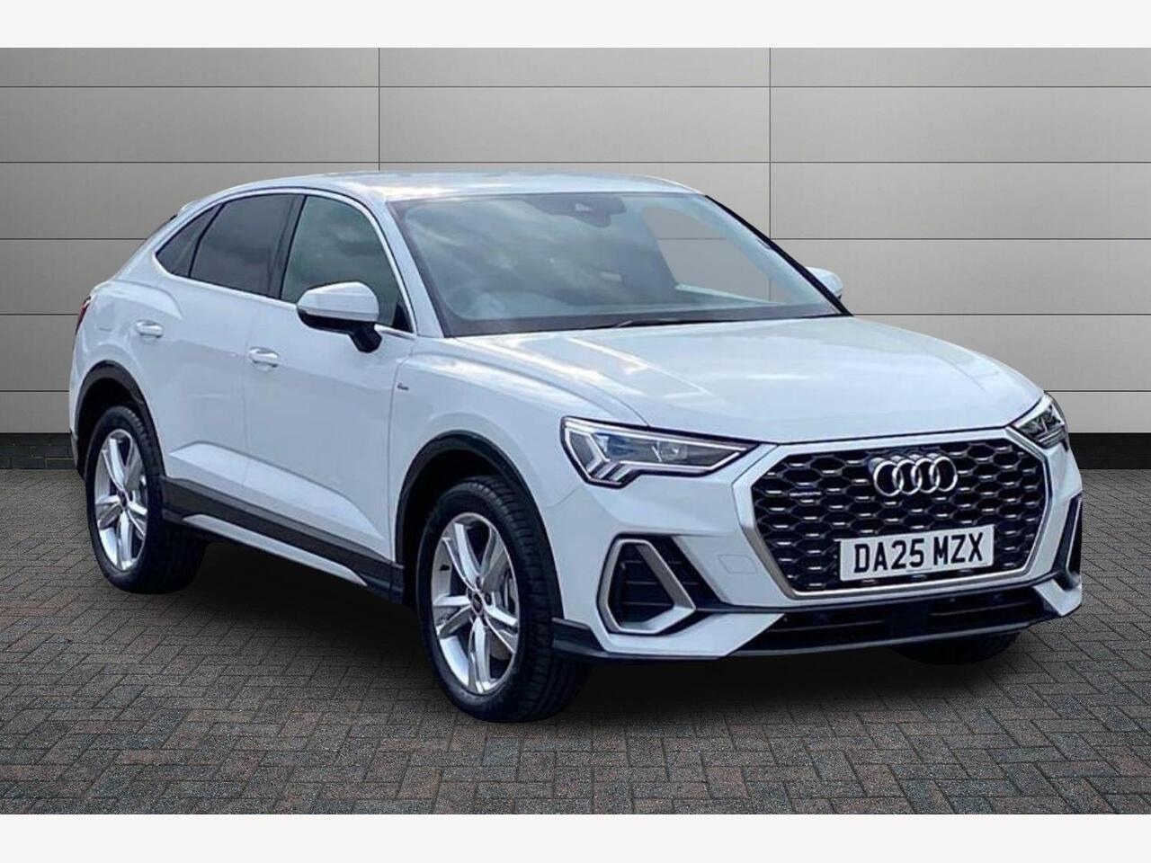 Main listing image - Audi Q3