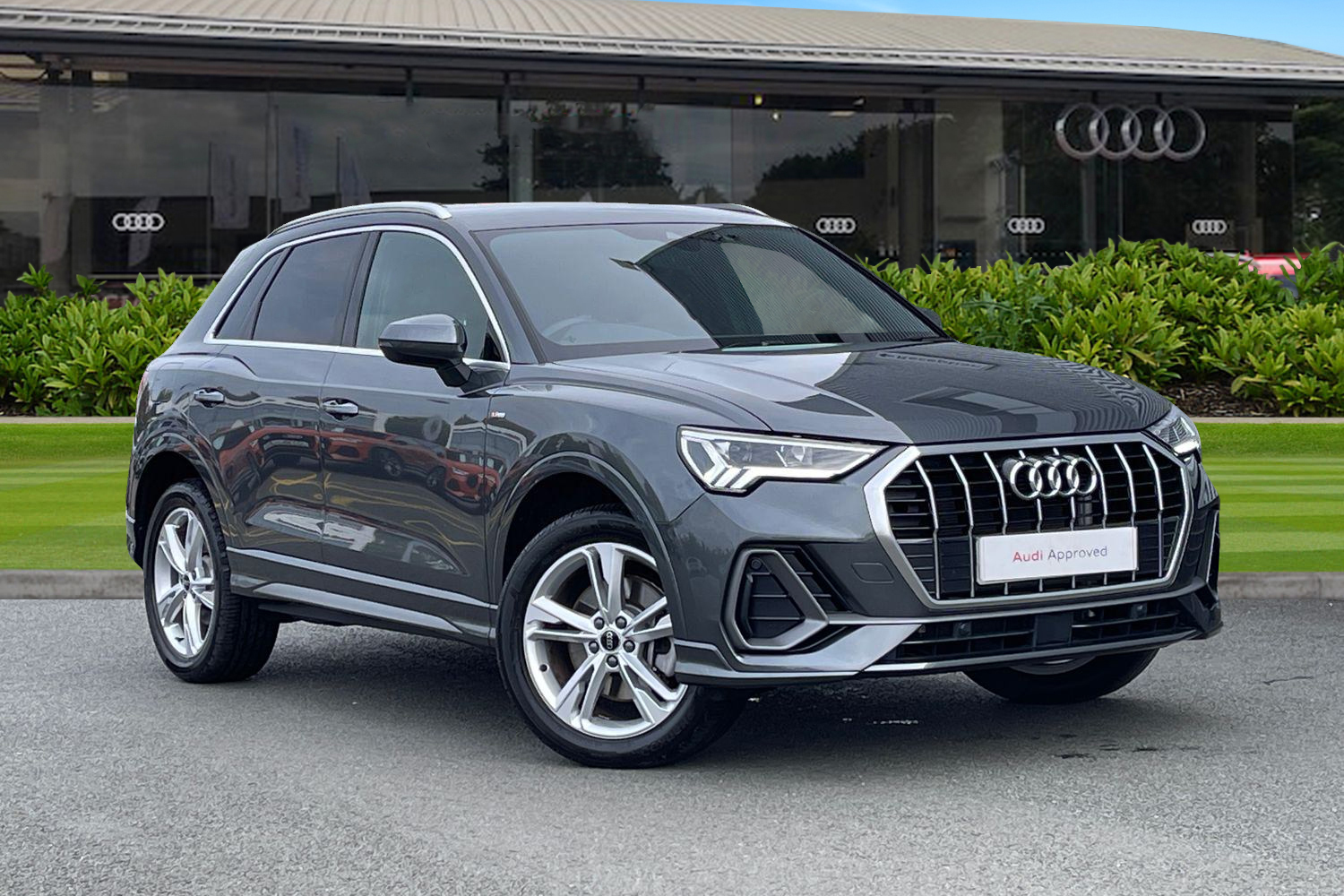 Main listing image - Audi Q3