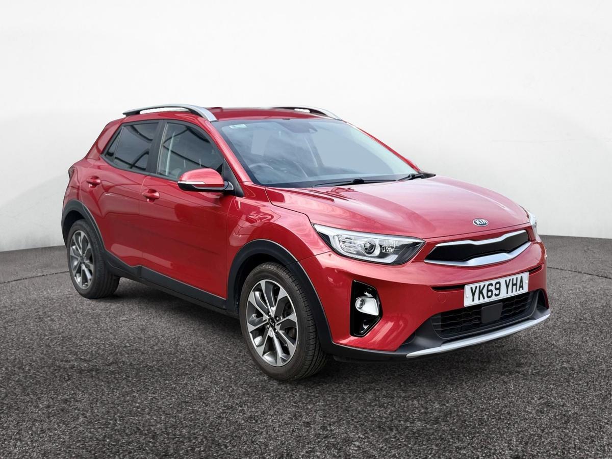 Main listing image - Kia Stonic