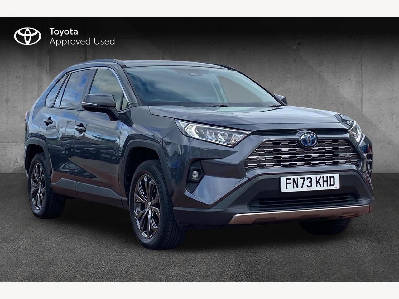 Main listing image - Toyota RAV4
