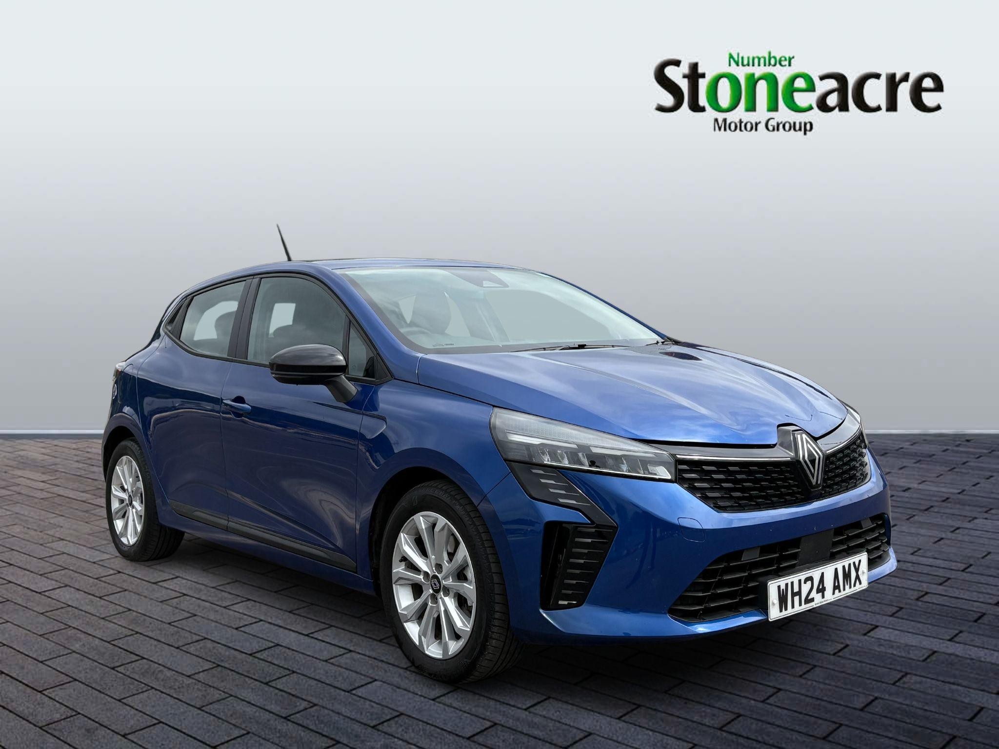 Main listing image - Renault Clio