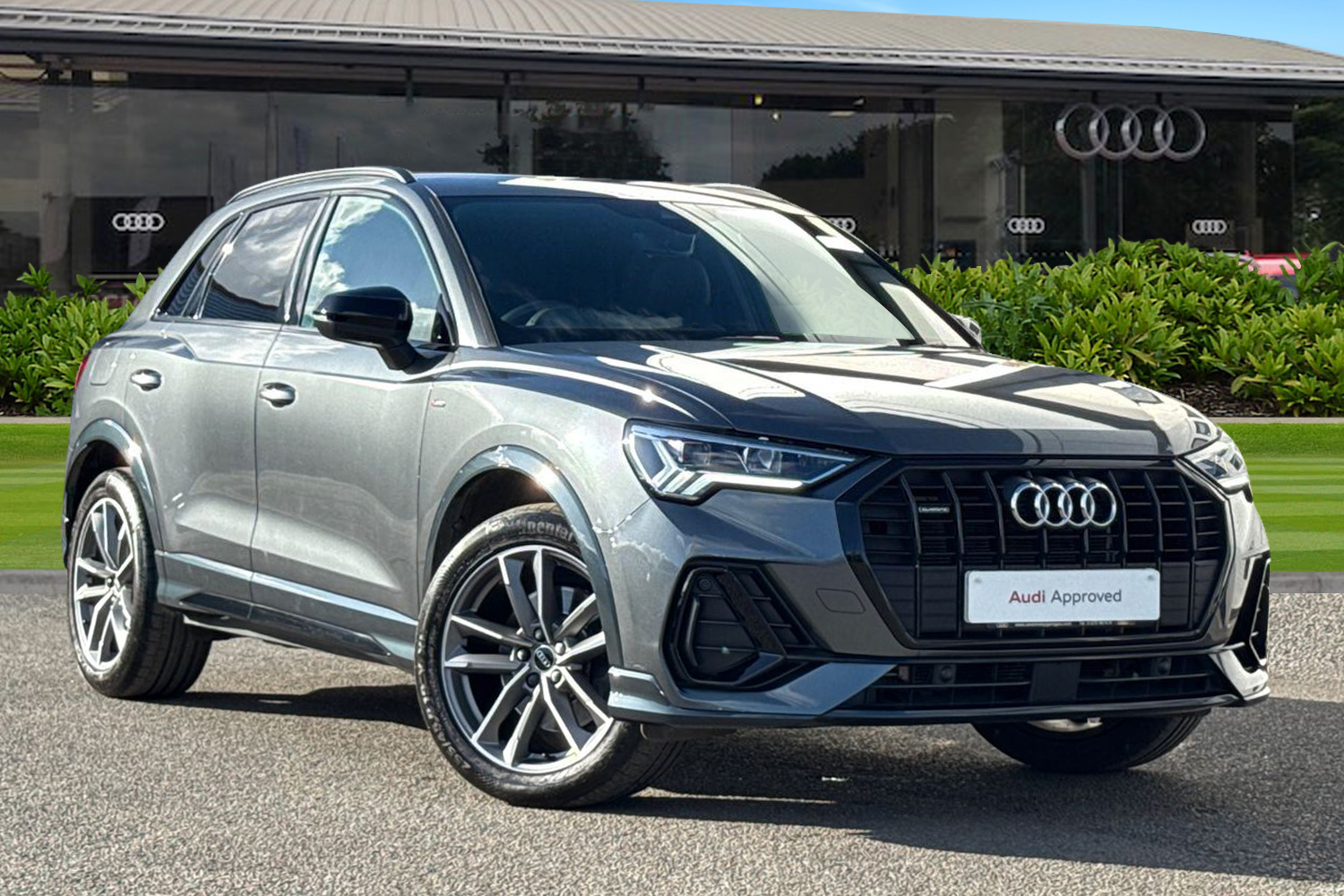 Main listing image - Audi Q3